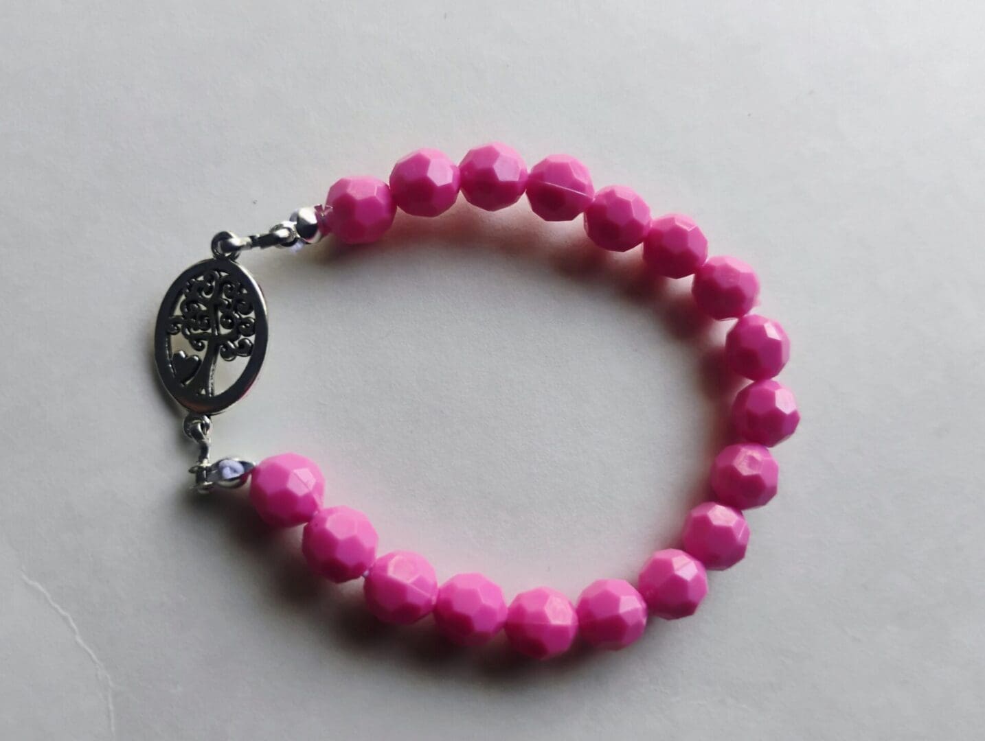 Pink rose twisted bead frame necklace - Image 4